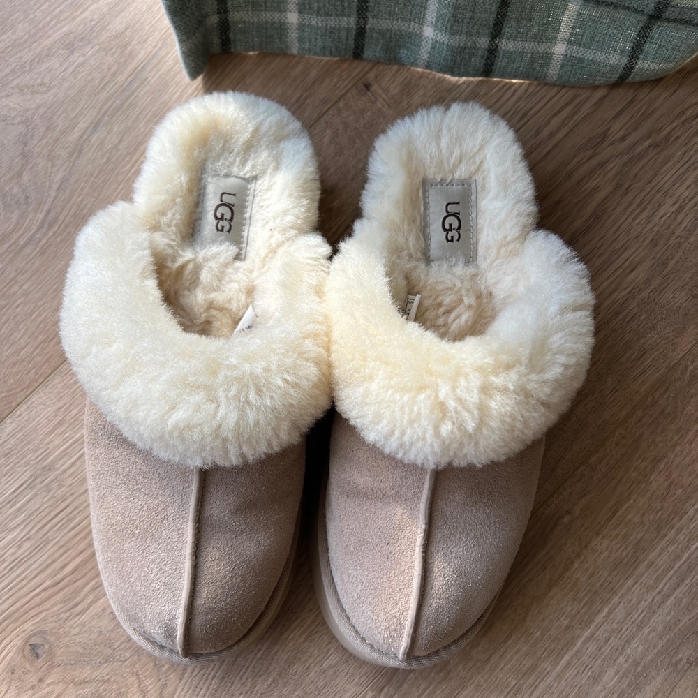UGG Women's Tan and Cream Slippers